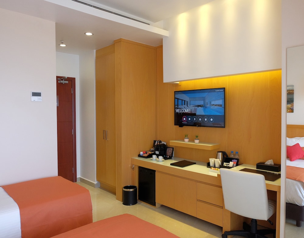 Standard Twin Room, 2 Twin Beds, Pool Access
