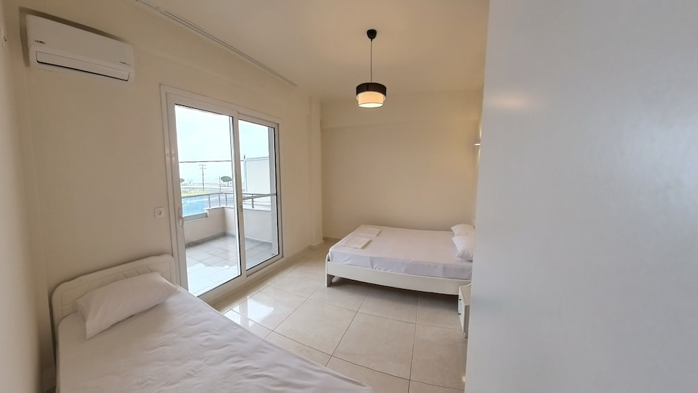 Economy Triple Room, Balcony, Sea View