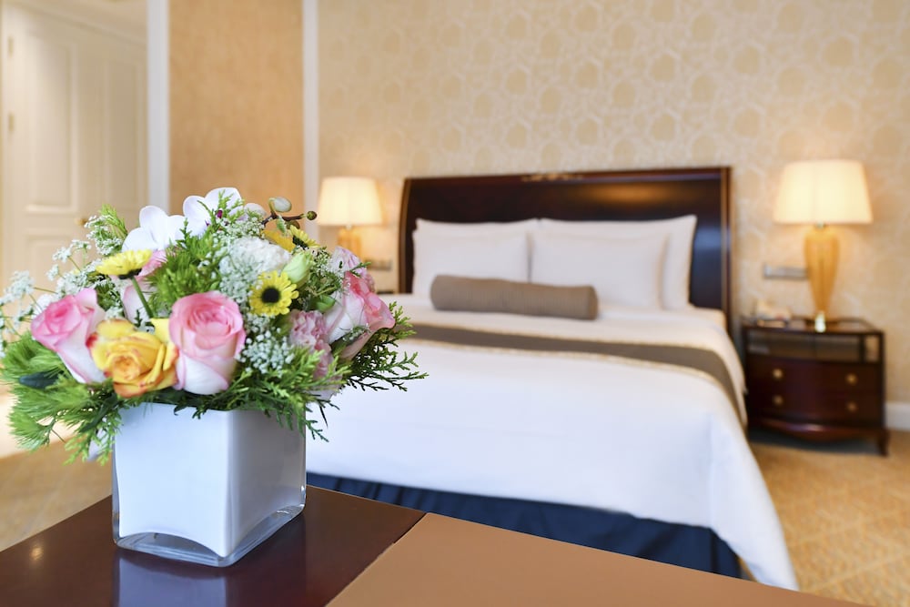 Deluxe Room - Photo 5