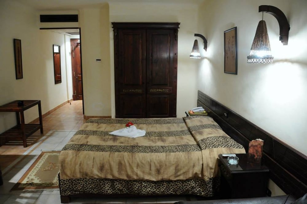 Standard Double Room Single Use, Poolside photo 3