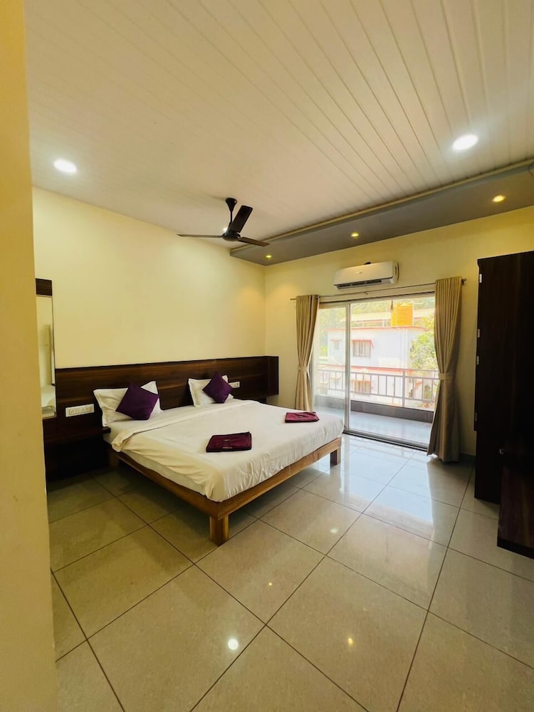 Balcony View AC Room photo 1