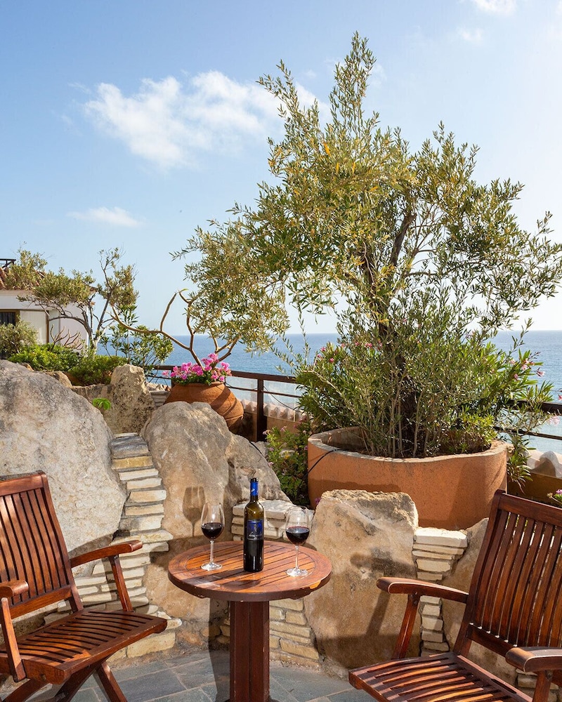 Superior Studio, Sea View - Photo 6