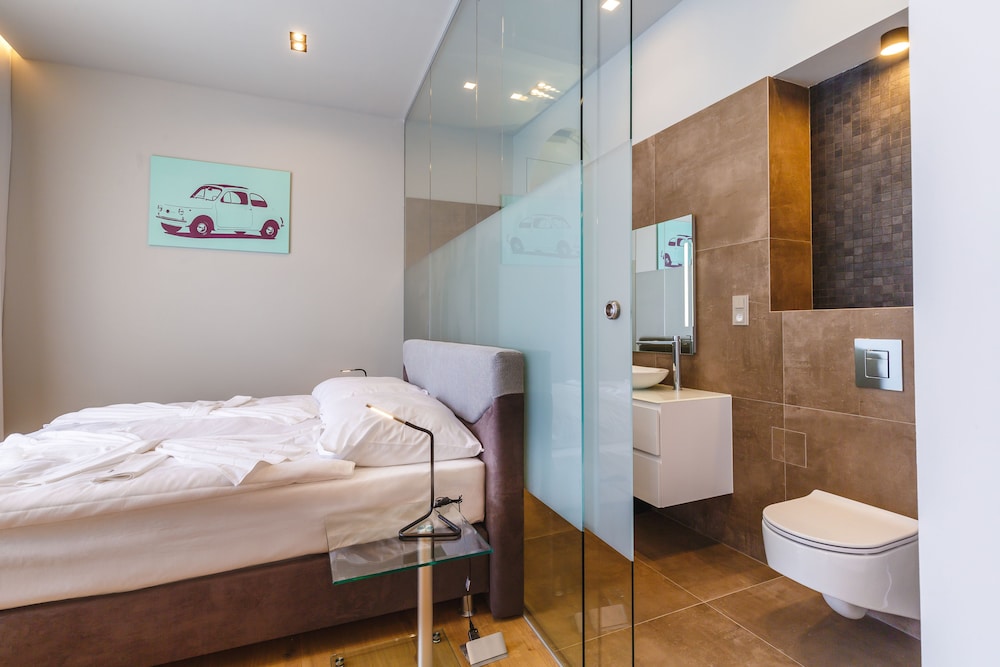 Premium Apartment, 1 Bedroom, Kitchenette, River View (40 sqm) photo 2