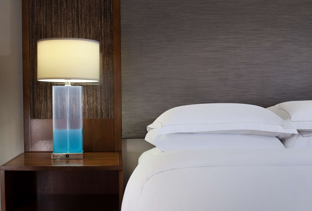 Superior Room, 2 Double Beds, Accessible, Bathtub (Mobility & Hearing) - Photo 2