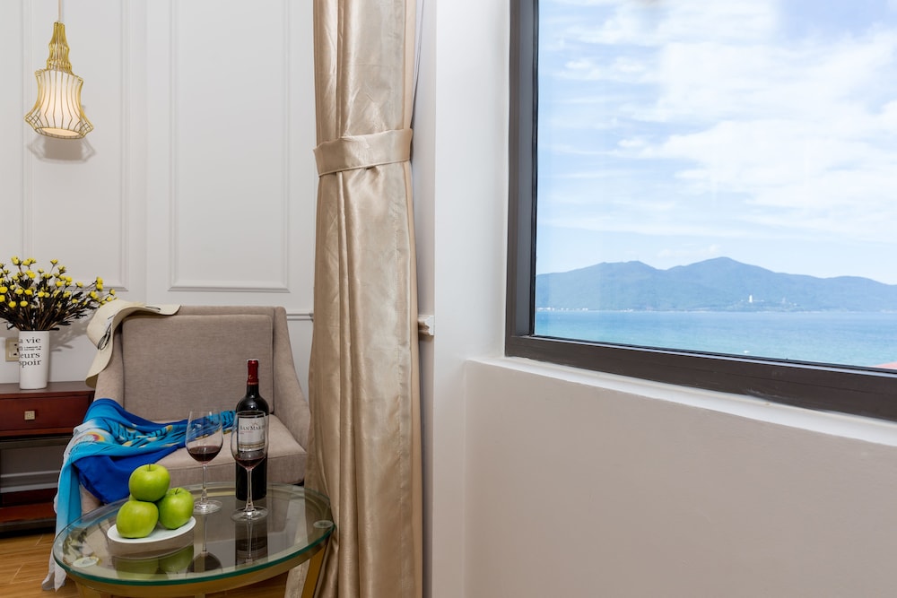Superior Double Room Single Use, Ensuite, Partial Sea View - Photo 6