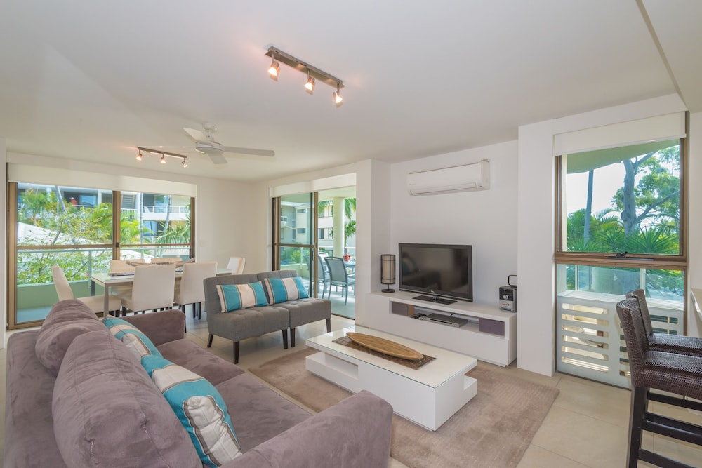 Water Front 3 Bedroom Apartment photo 3