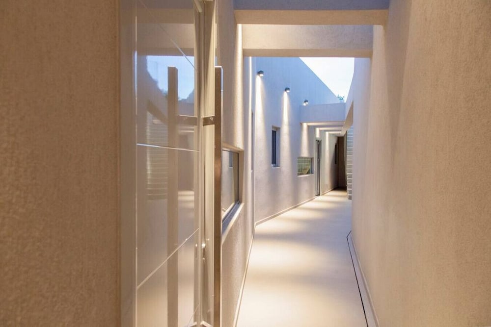 Villa photo 2