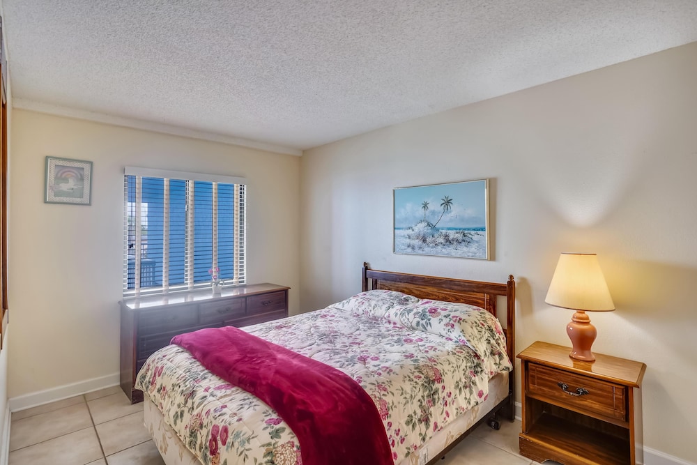 Condo, Multiple Beds (Sand Dollar 107) photo 2
