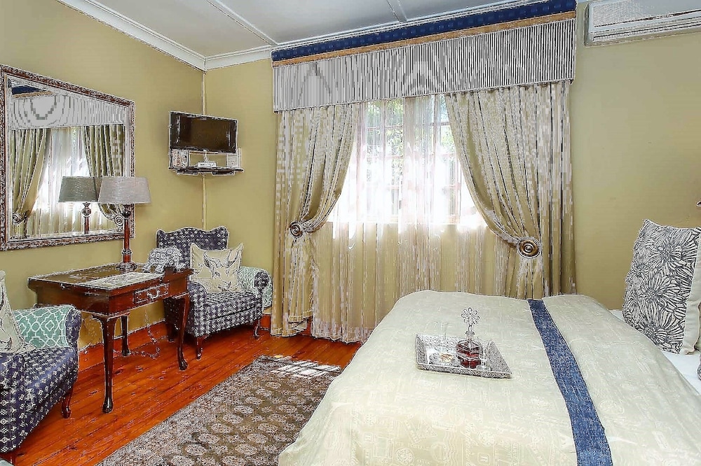 room-image