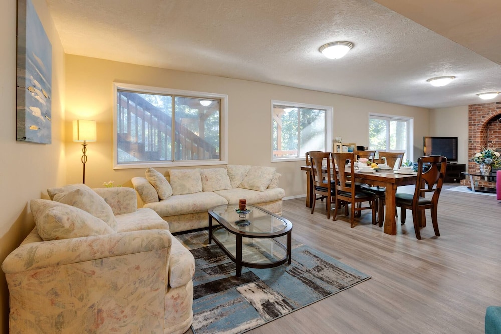 Apartment, 2 Bedrooms, Balcony photo 1