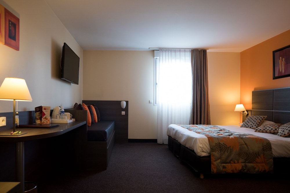 Deluxe Double or Twin Room - Photo 1