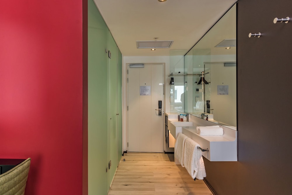 Standard Queen Room - Photo 2