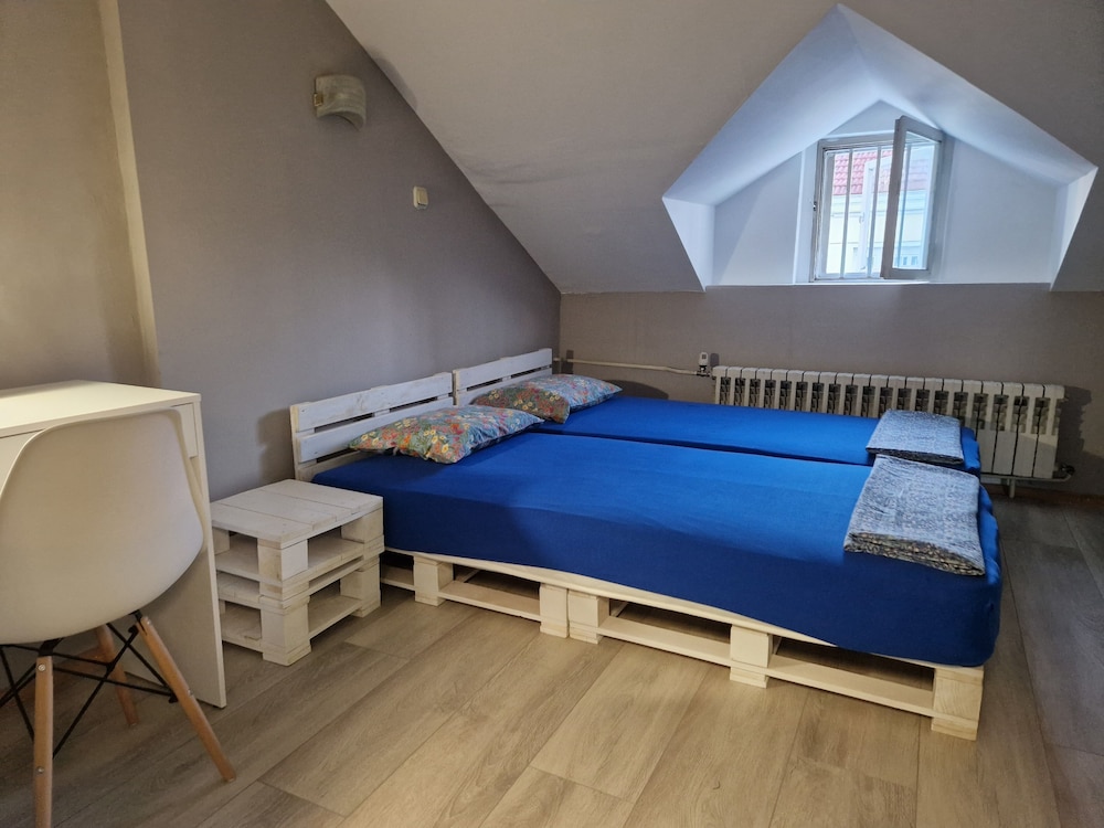 Basic Double Room photo 2