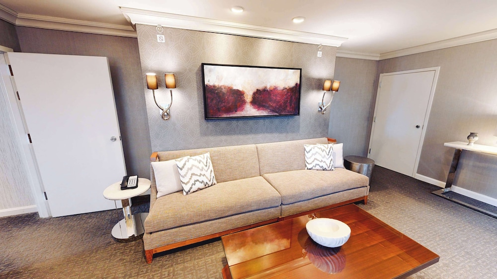 Suite, Multiple Beds