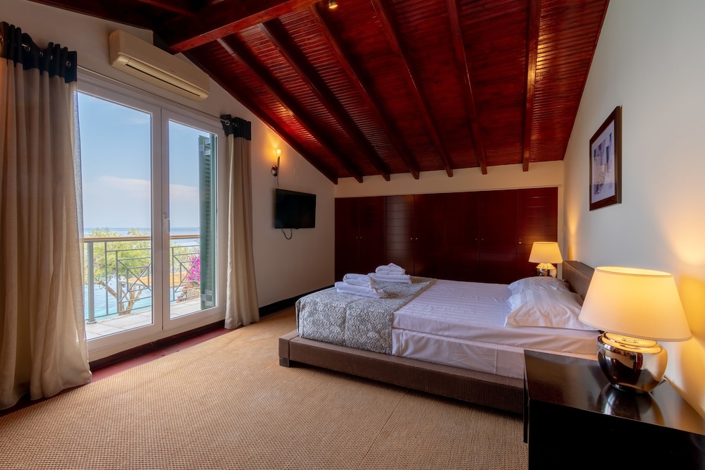 Villa, 4 Bedrooms, Beachfront