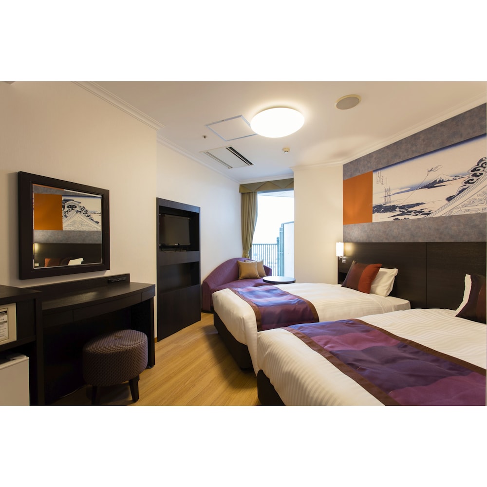 Standard Twin Room, Smoking photo 3