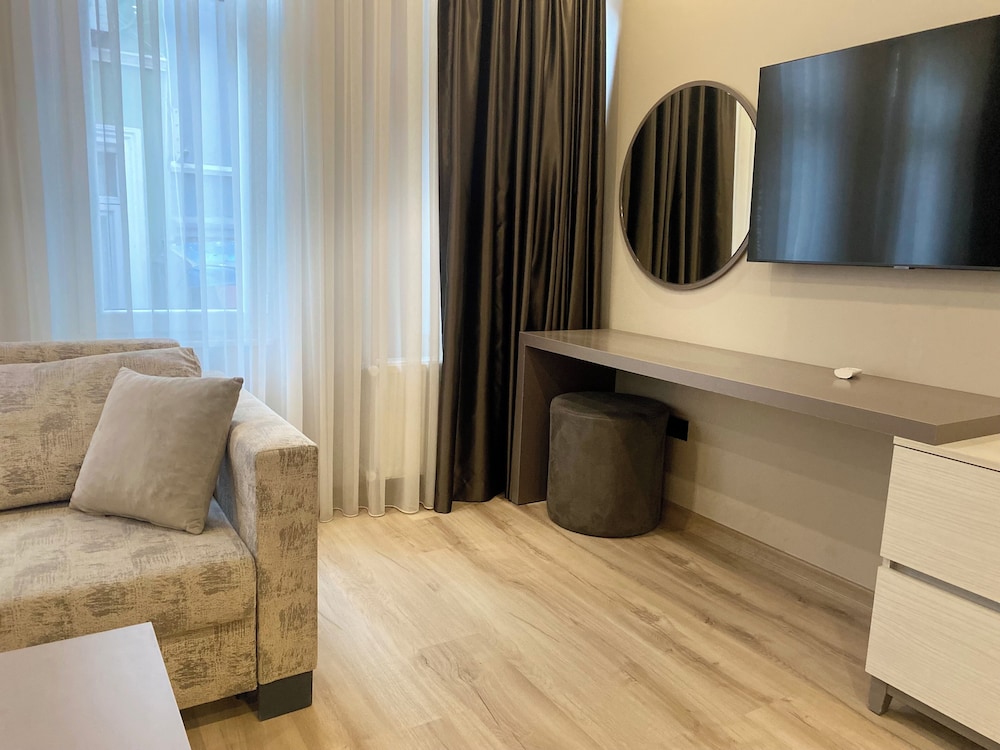 Luxury Studio, City View photo 2