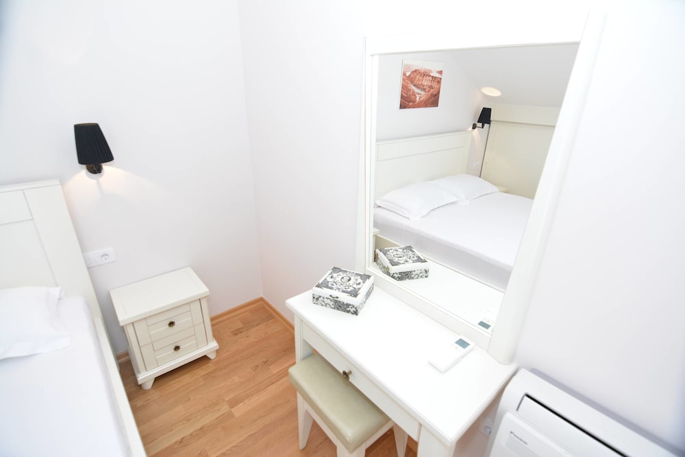 Apartment, 2 Bedrooms, Terrace, Sea View photo 1