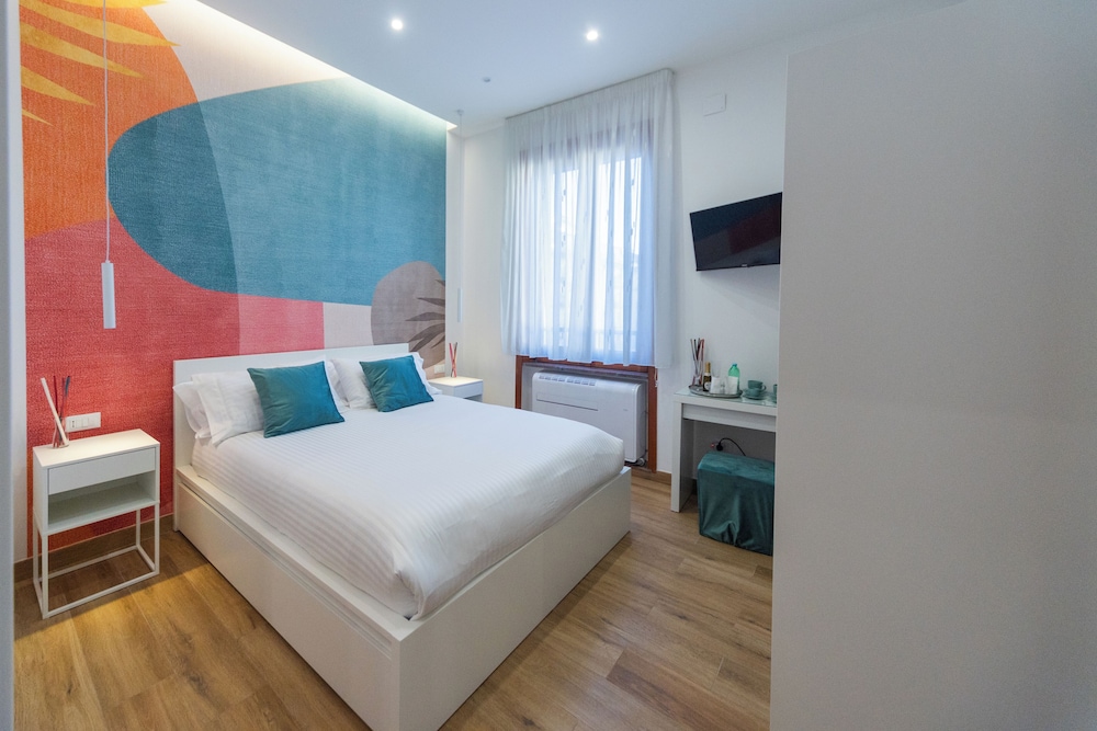 Comfort Room, City View