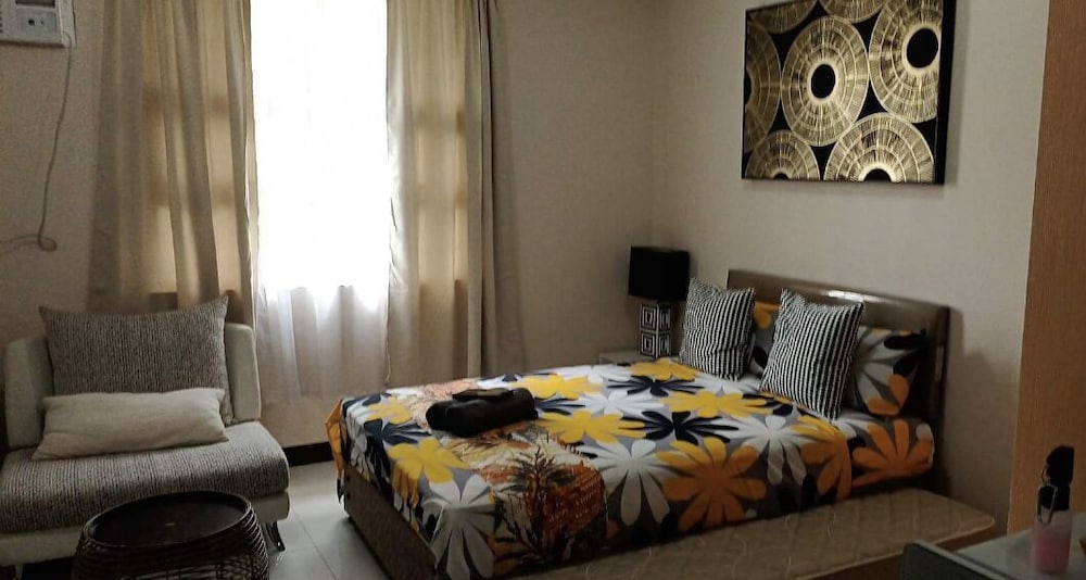 Executive Studio, 1 Queen Bed, Accessible, City View