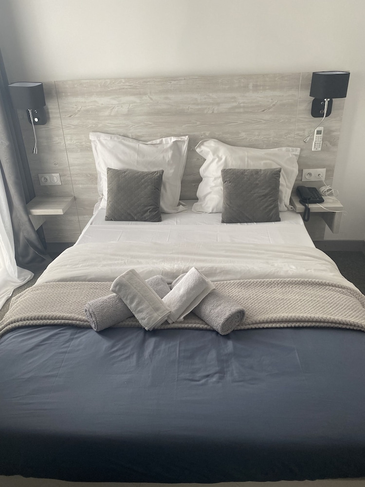 Standard Double Room - Photo 1