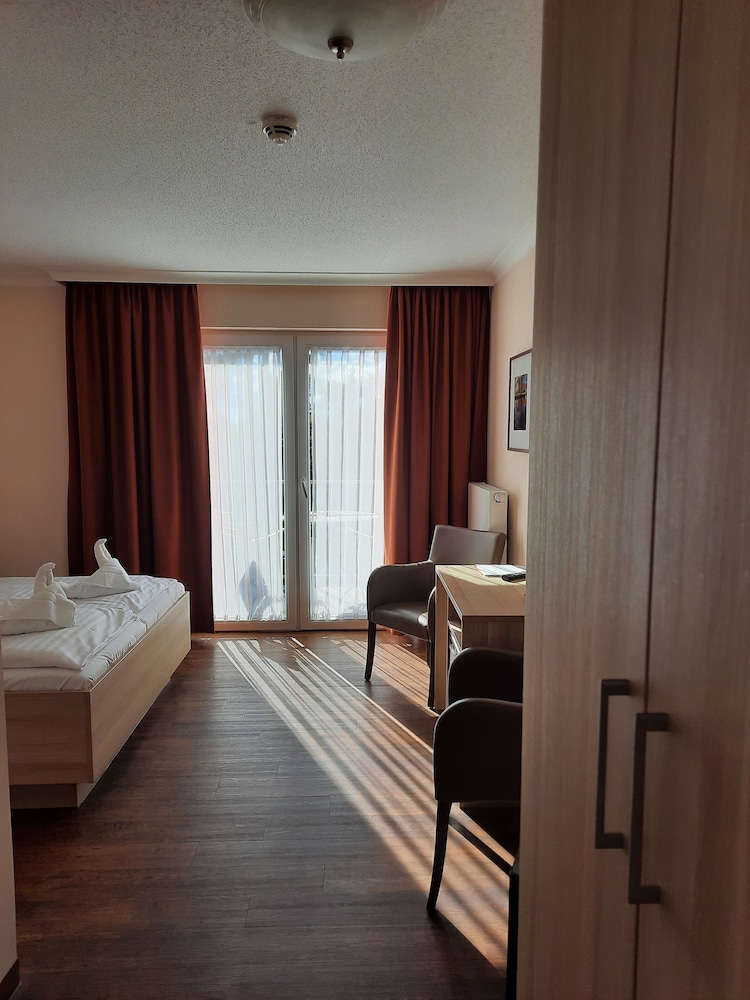 Basic Double Room photo 1
