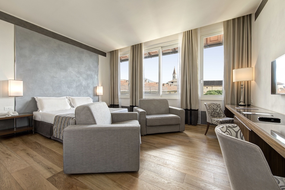 Junior Suite, Garden View photo 3