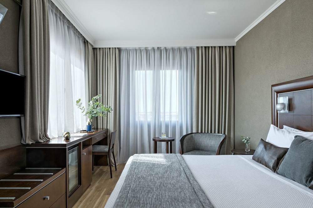 Superior Double or Twin Room - Photo 3