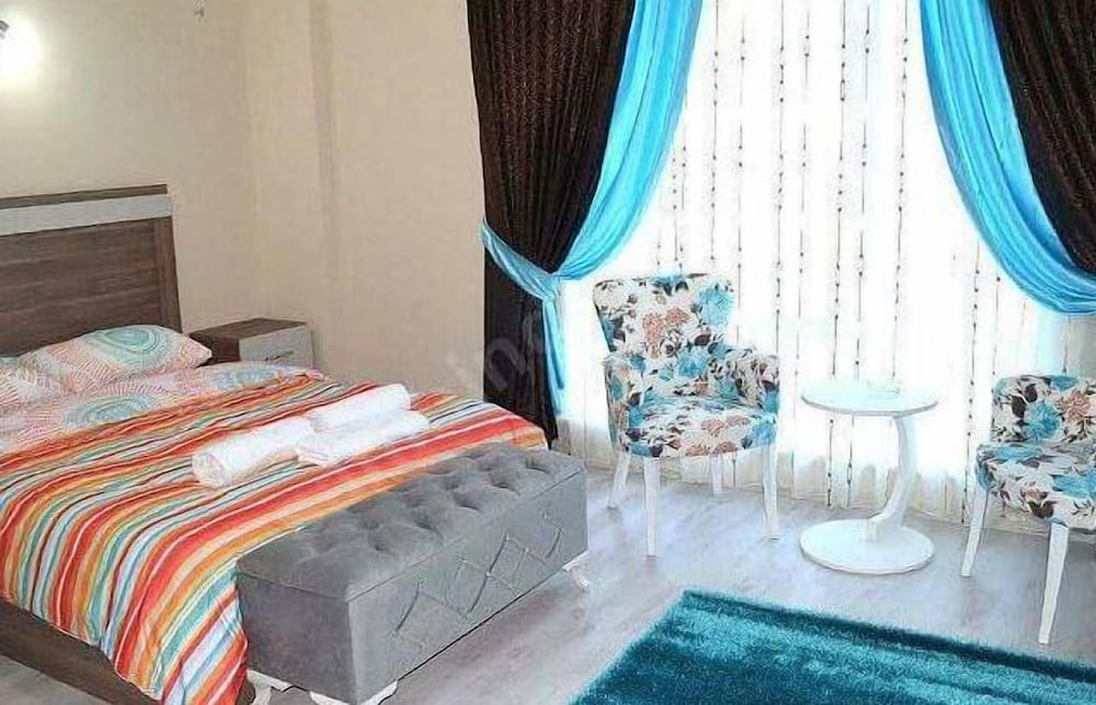 Deluxe Studio Suite