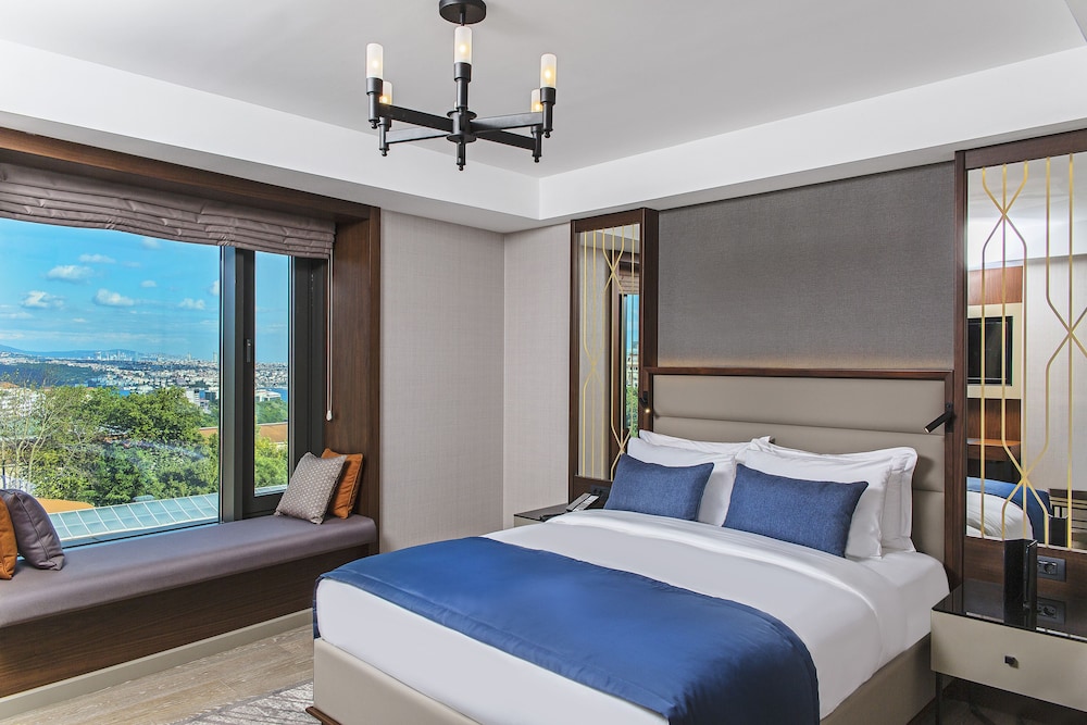 Deluxe Twin Room, 1 Queen Bed, Sea View (Bosphorus View) photo 1