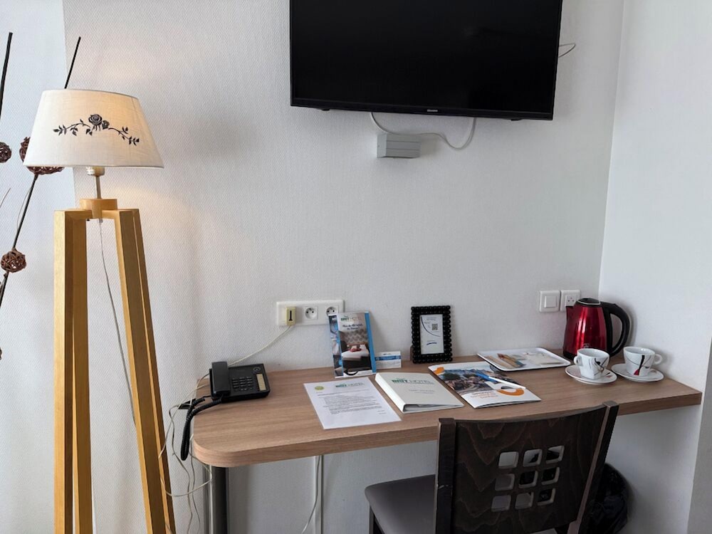 Comfort Twin Room - Photo 14