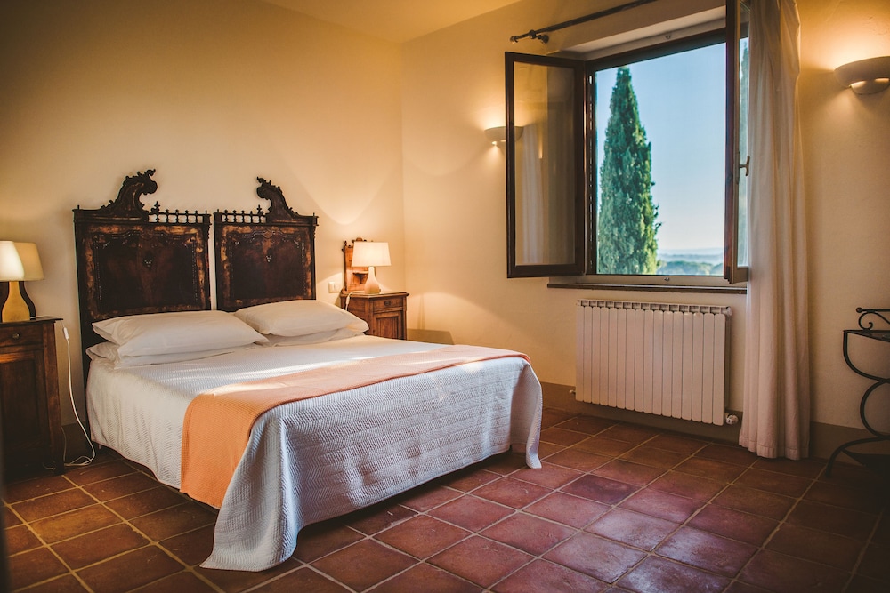 Suite, Vineyard View photo 2