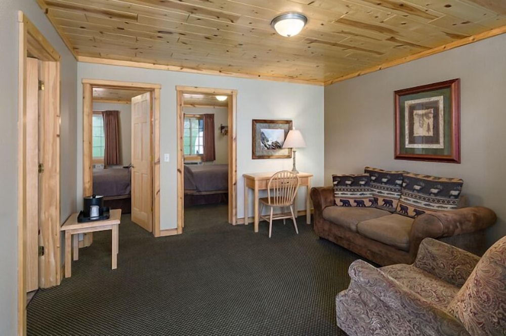 2-Bedroom Suite