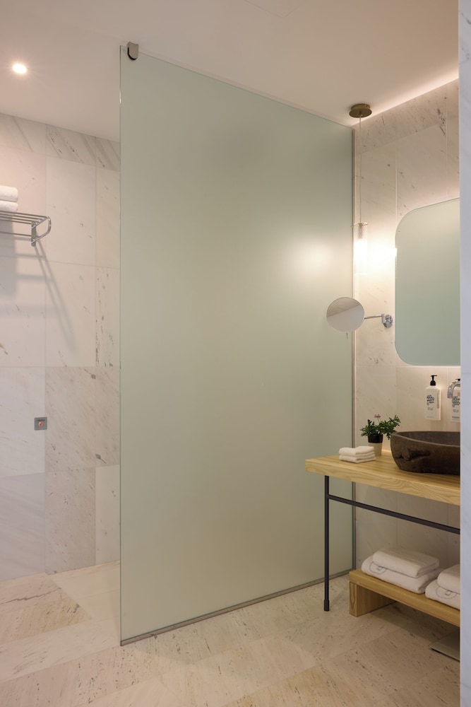 Executive Suite with Private Pool - Sea View - Photo 14