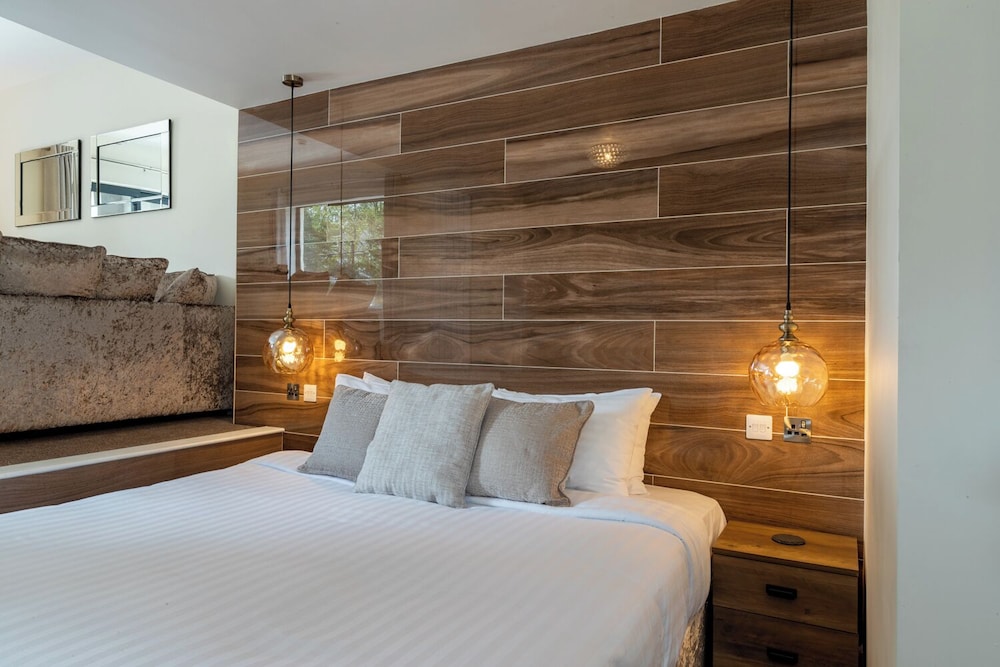 Exterior Suite with Hot Tub (Adults Only) photo 2