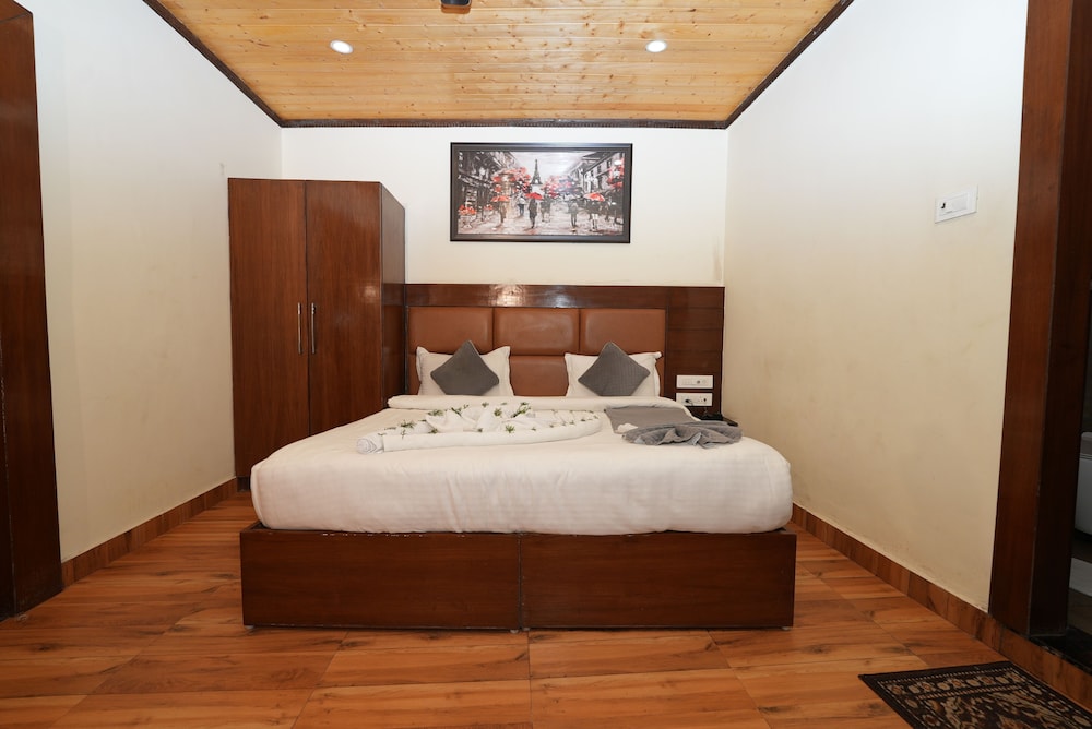 Basic Double Room