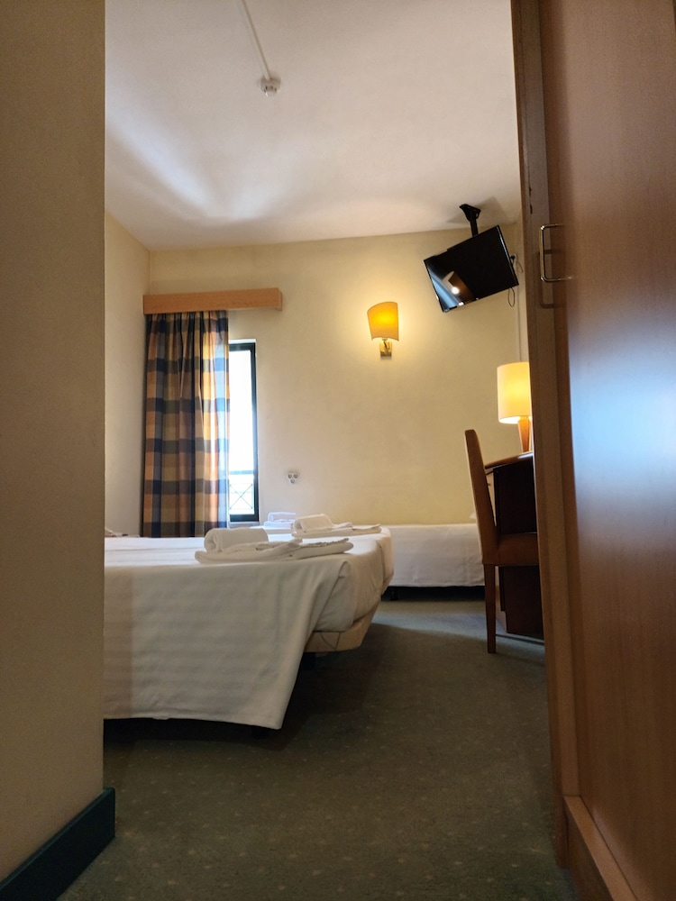 Standard Triple Room photo 3