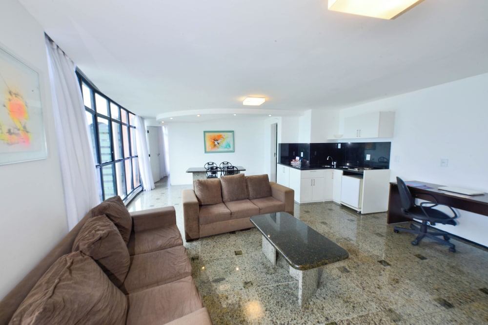 Executive Room - Photo 8