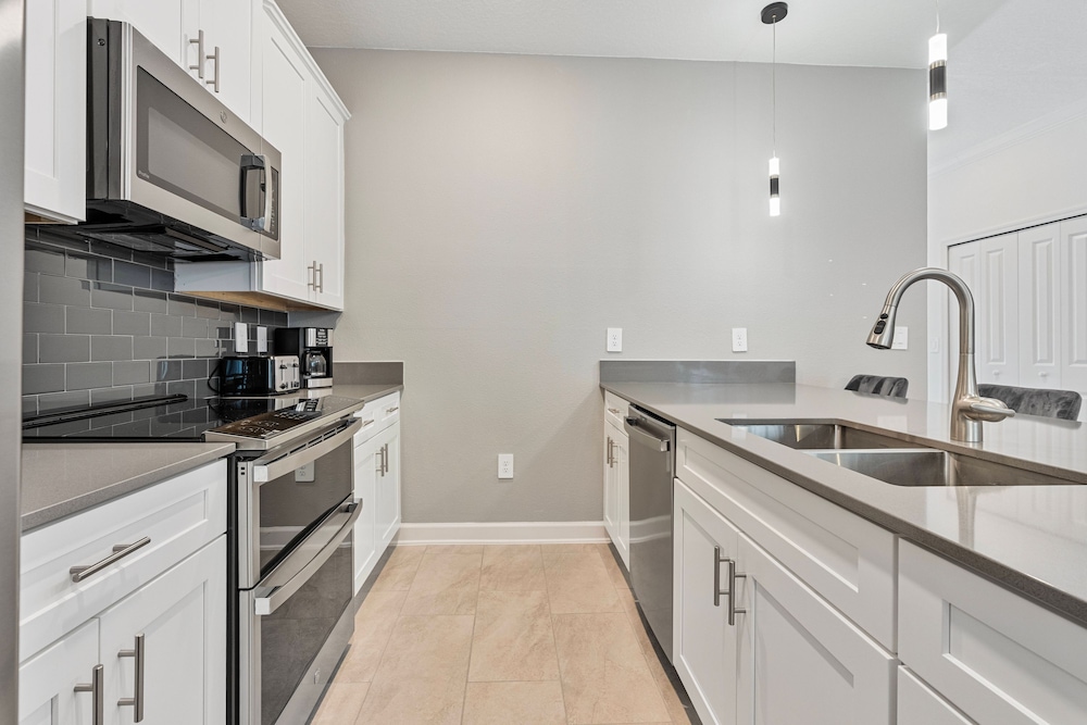 Brand New Home 5 Bedrooms 4 Baths At Storey Lake, Photo 49