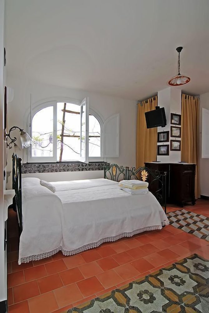 Studio, Terrace photo 2