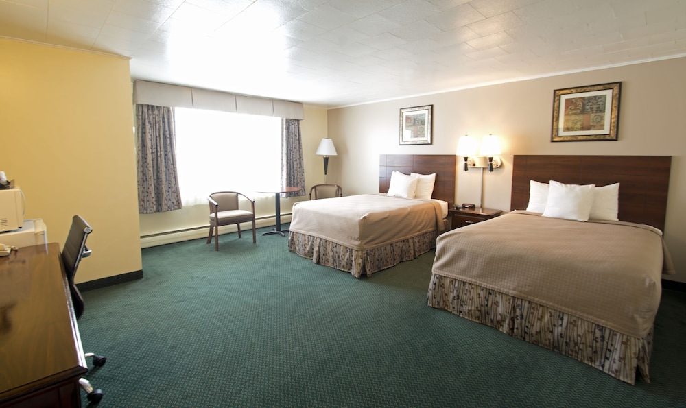 Room, 2 Queen Beds, Non Smoking photo 1