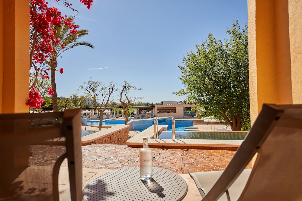 Gran Suite con Acceso Directo a la Piscina Gran Suite con Acceso Directo a la Piscina