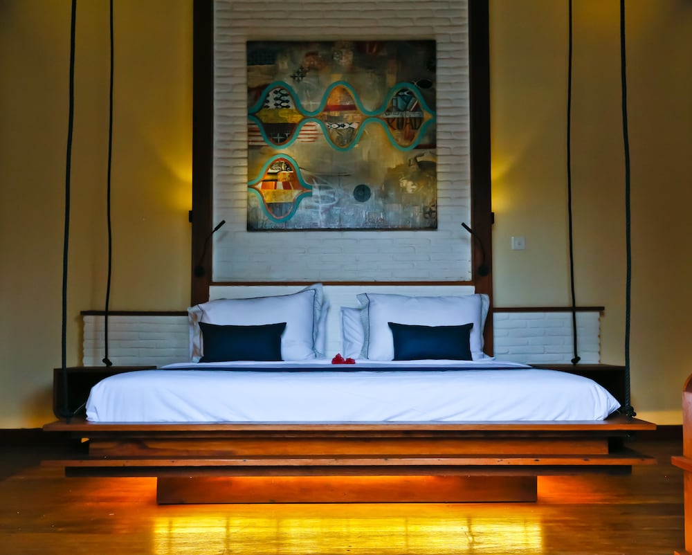 Deluxe Queen Suite Villa