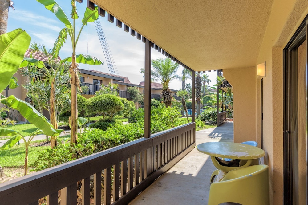 Standard Condo, 1 King Bed with Sofa bed, Courtyard View, Ground Floor photo 1