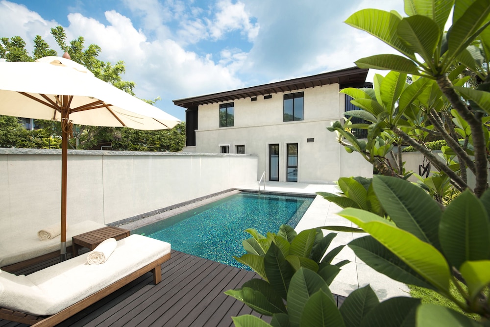 Duplex One Bedroom Pool, 1 Bedroom Villa, 1 King, Sofa Bed, Garden View, Balcony photo 2