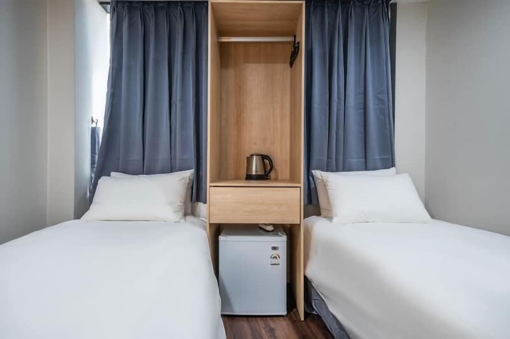 Superior Twin Room - Photo 4