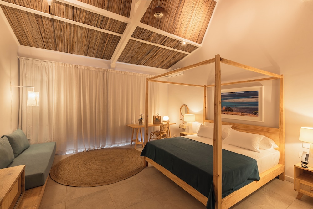 Deluxe Room - Photo 1