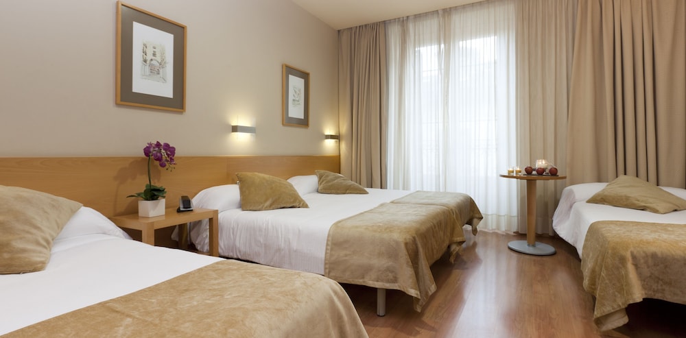 City Quadruple Room