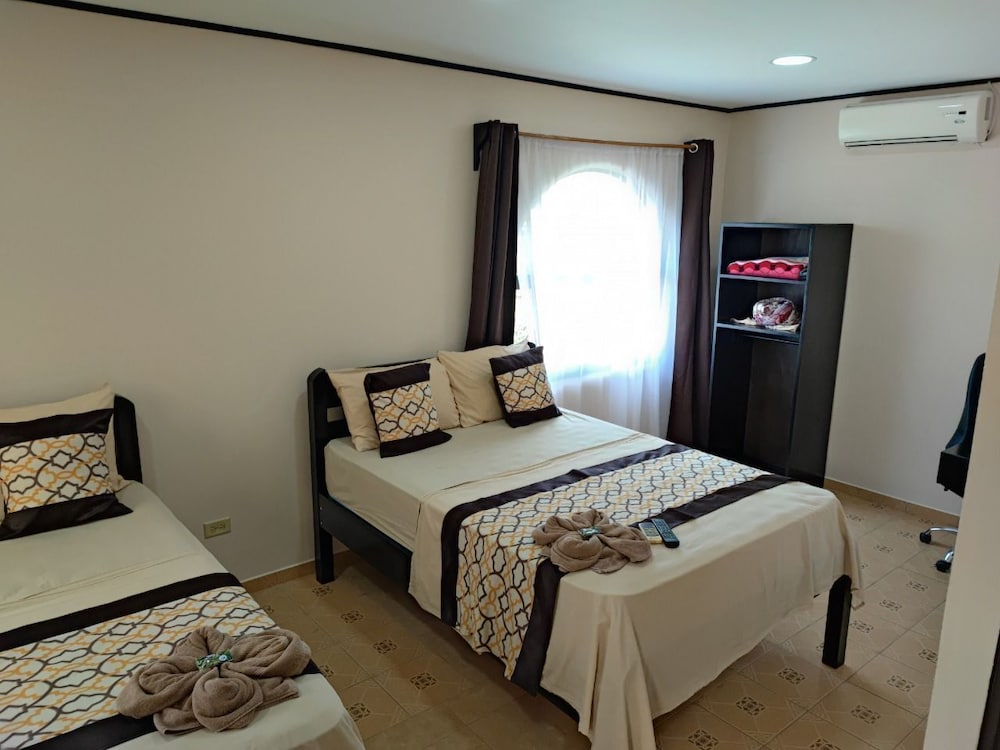 Basic Triple Room, 1 Bedroom photo 1