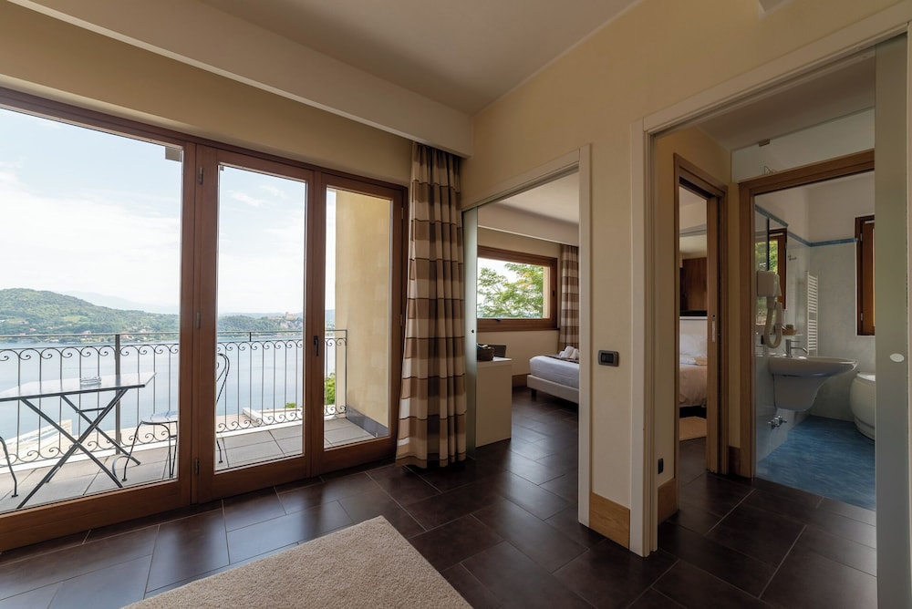 Luxury Suite, 1 Bedroom, Lake View